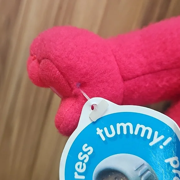 Vintage 1998 Teletubbies Talking Po, 15 Inch Plush - Picture 9 of 9